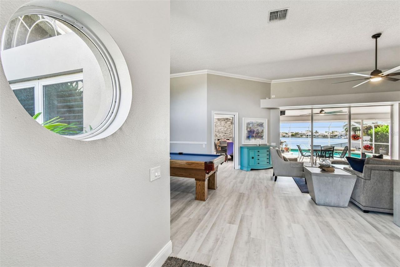 4918 E Longboat Boulevard, Tampa, FL 33615 Photo