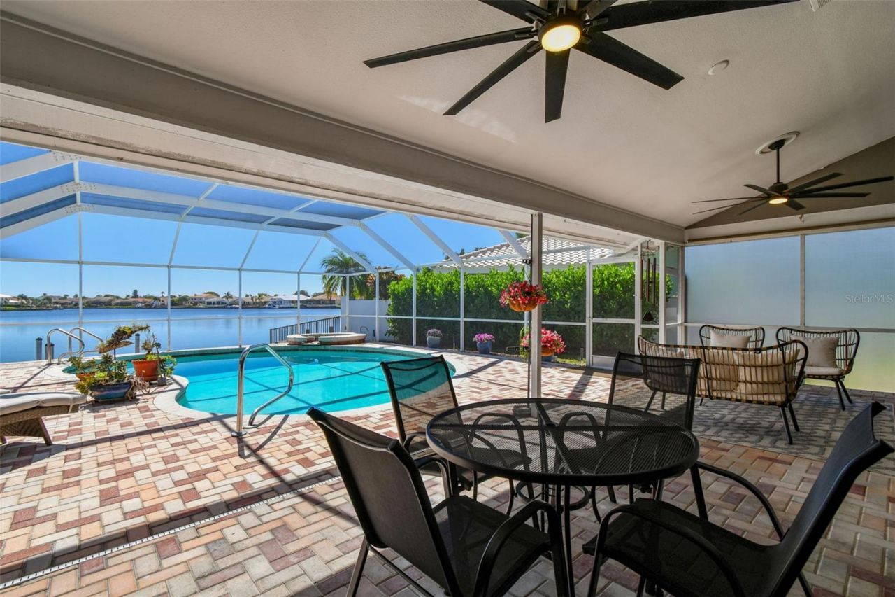 4918 E Longboat Boulevard, Tampa, FL 33615 Photo