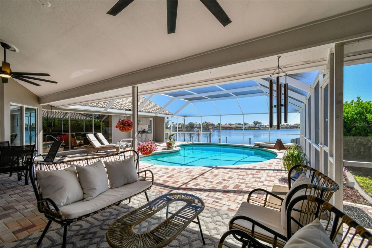 4918 E Longboat Boulevard, Tampa, FL 33615 Photo