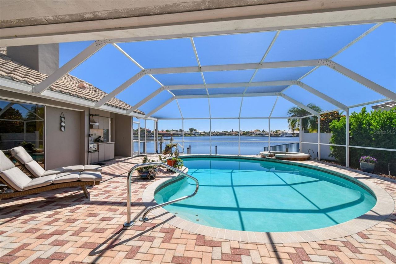 4918 E Longboat Boulevard, Tampa, FL 33615 Photo