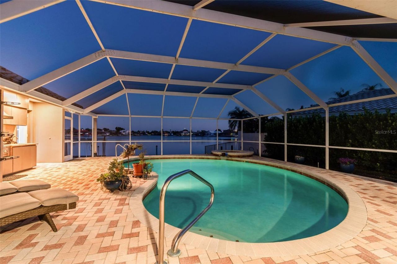 4918 E Longboat Boulevard, Tampa, FL 33615 Photo