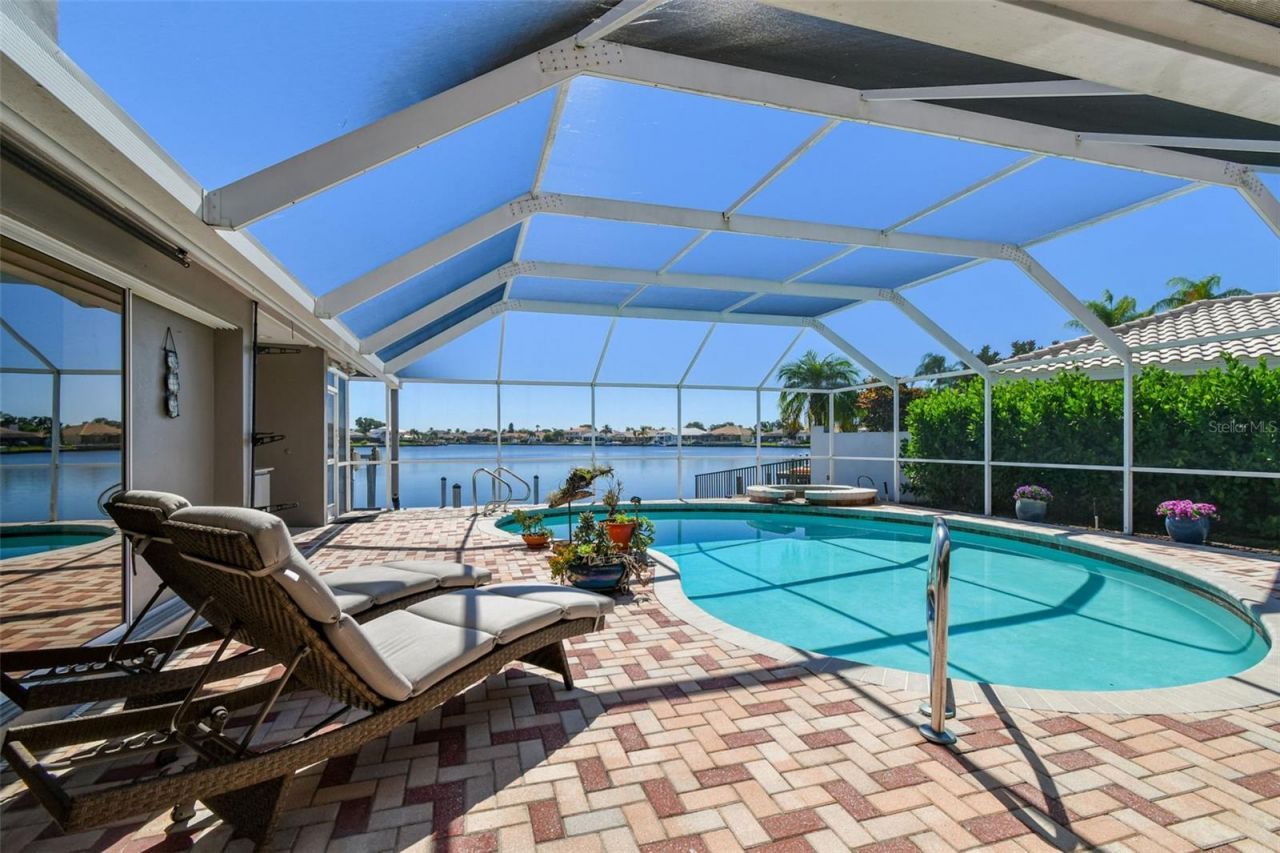 4918 E Longboat Boulevard, Tampa, FL 33615 Photo