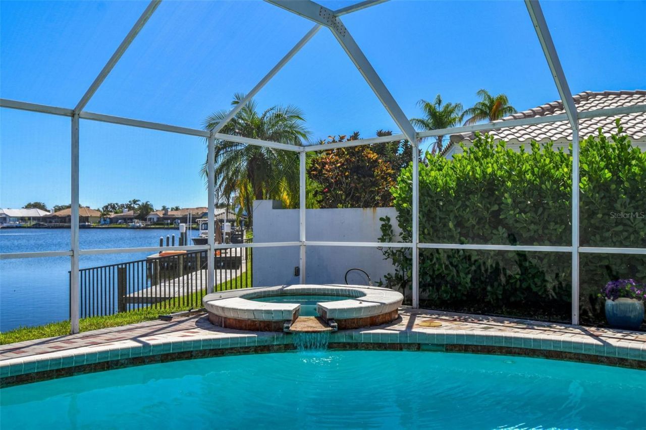 4918 E Longboat Boulevard, Tampa, FL 33615 Photo