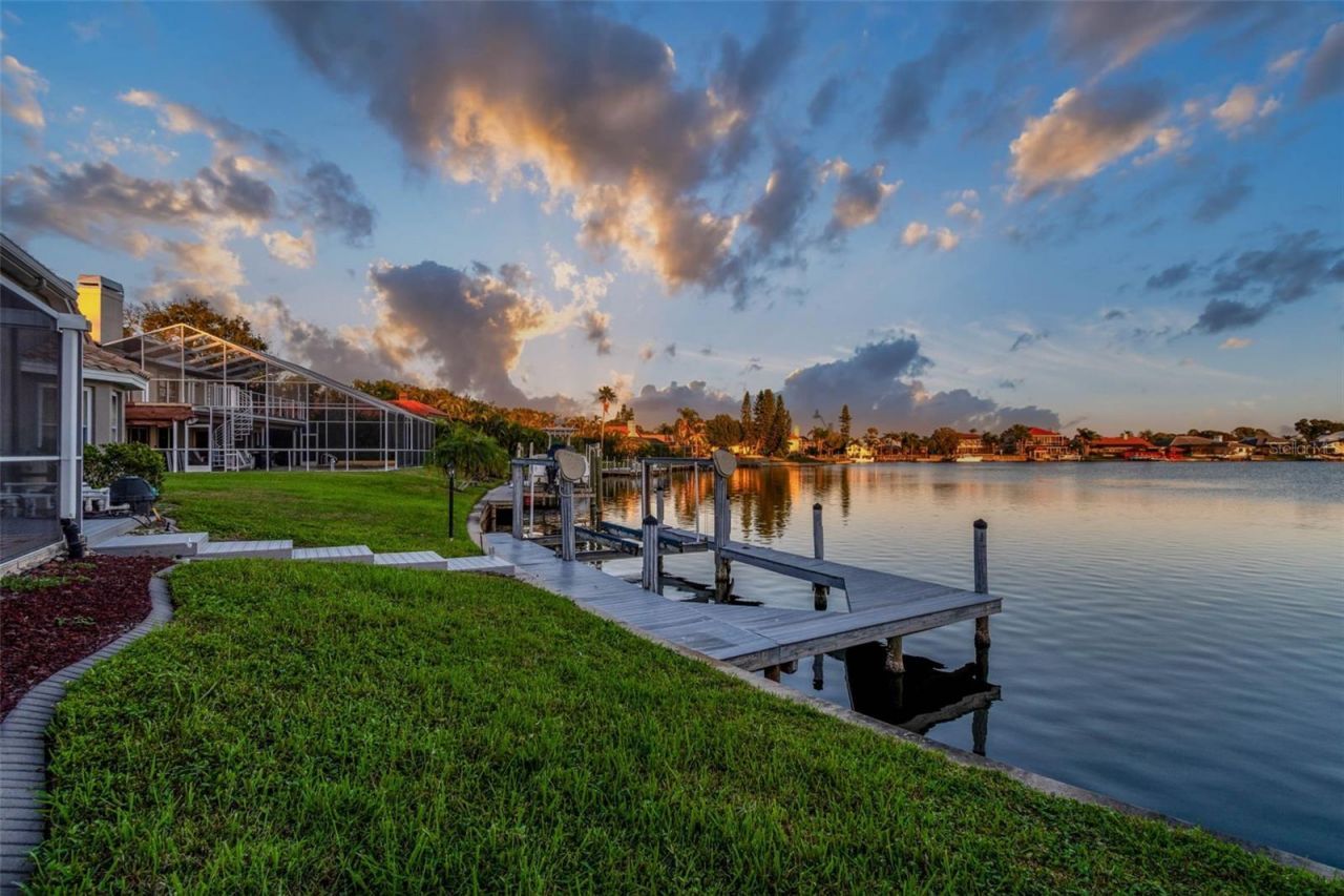 4918 E Longboat Boulevard, Tampa, FL 33615 Photo