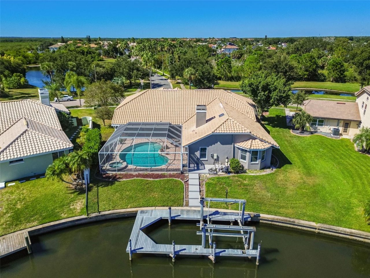 4918 E Longboat Boulevard, Tampa, FL 33615 Photo