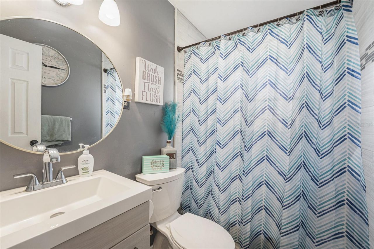 1175 62nd Place S, Saint Petersburg, FL 33705 Photo