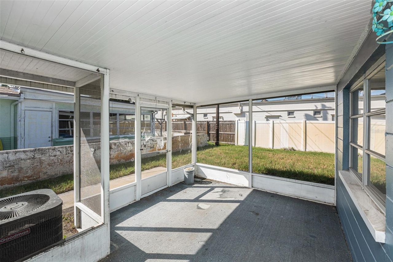 1175 62nd Place S, Saint Petersburg, FL 33705 Photo