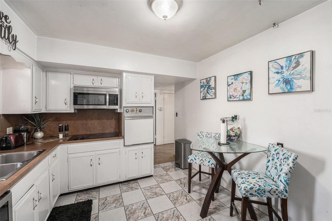 1175 62nd Place S, Saint Petersburg, FL 33705 Photo