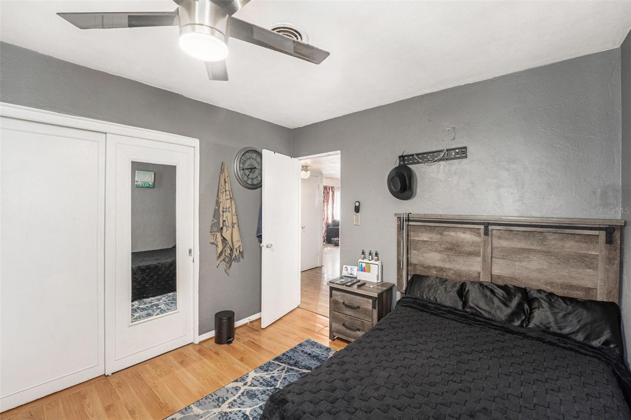 1175 62nd Place S, Saint Petersburg, FL 33705 Photo