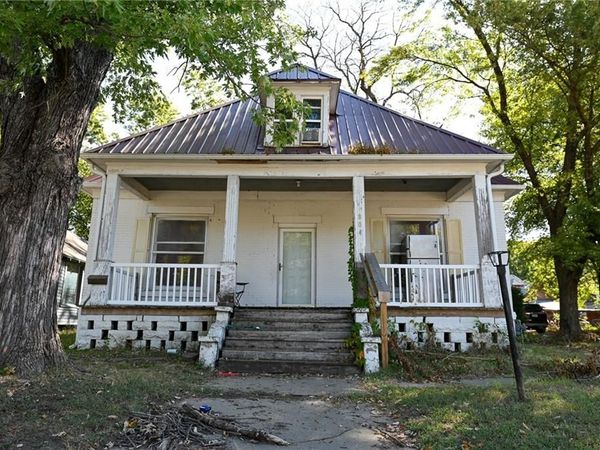 804 N Main Street, Nevada, MO 64772