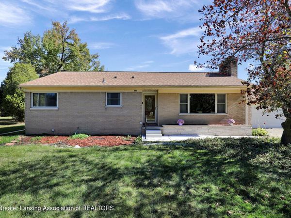 2206 Kuerbitz Drive, Lansing, MI 48906