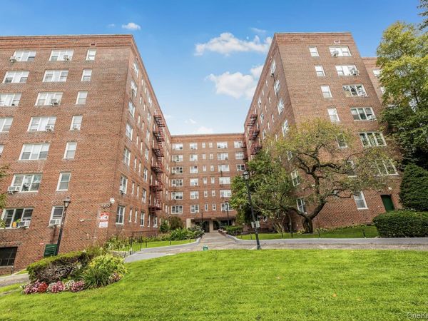 480 Riverdale Avenue, Unit 7L, Yonkers, NY 10705
