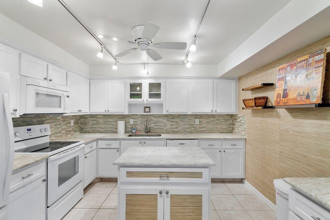 2654 NW 7th Court, Unit B, Delray Beach, FL 33445 Photo