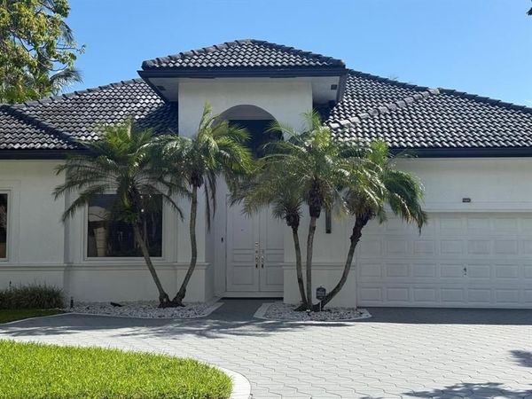 830 Bailey St, Boca Raton, FL 33487