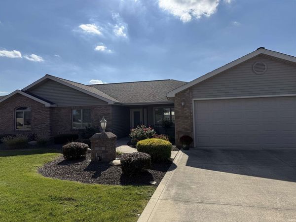 120 Hahnemann Court, Berne, IN 46711