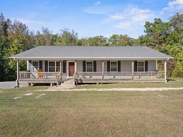 936 Adams Rd, Tracy City, TN 37387