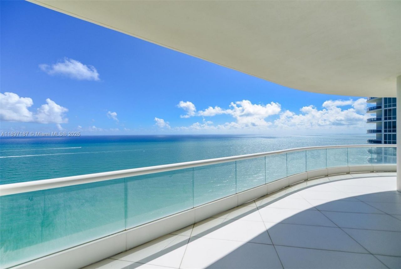 16047 Collins Ave, Unit 3204, Sunny Isles Beach, FL 33160 Photo