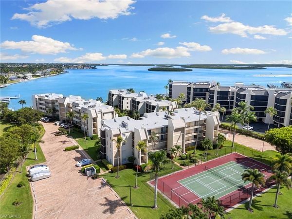 931 Collier CT, Unit A303, MARCO ISLAND, FL 34145
