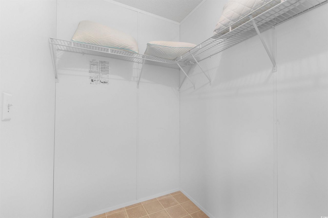 1040 Palm Dr. Photo 14