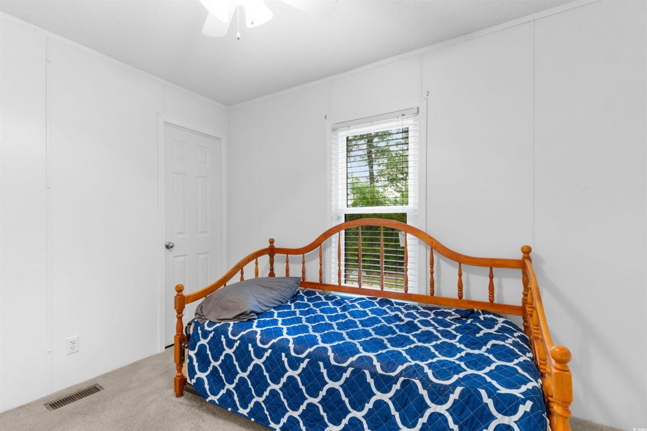 1040 Palm Dr. Photo 17