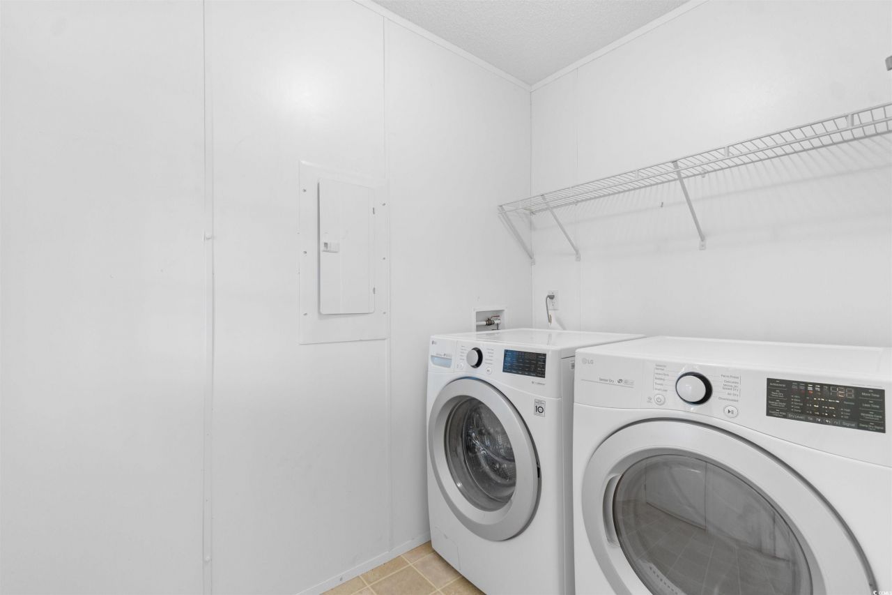 1040 Palm Dr. Photo 22