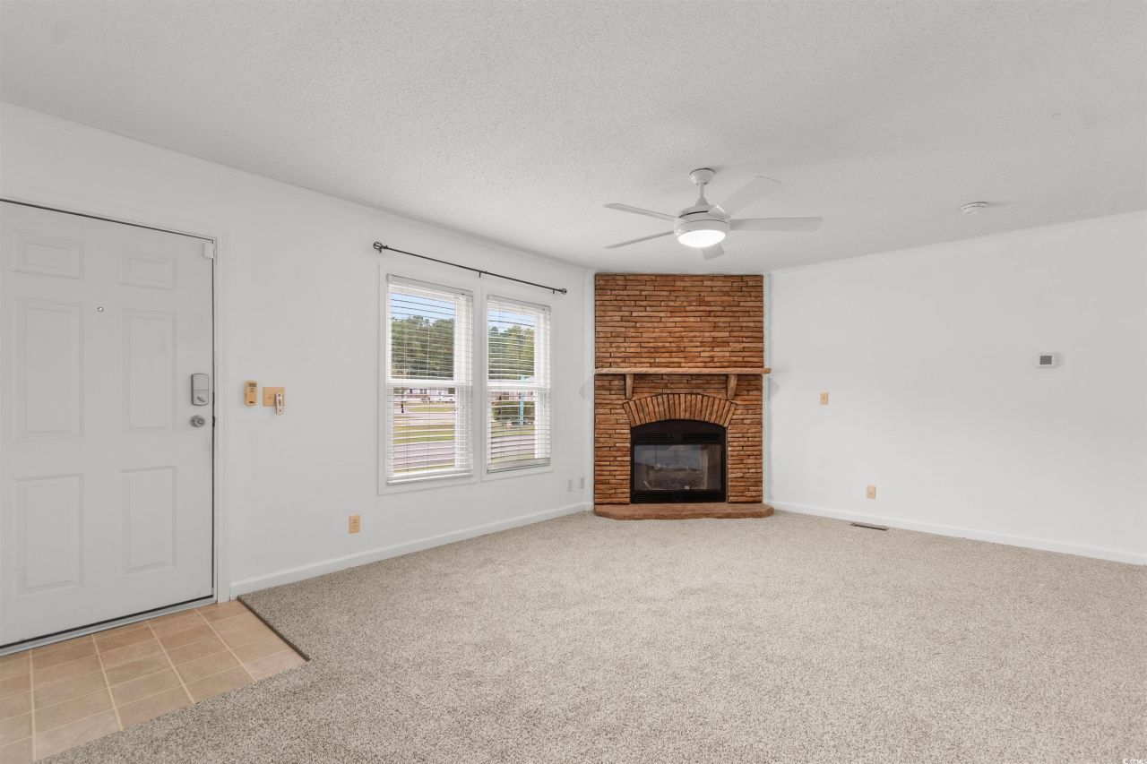 1040 Palm Dr. Photo 5