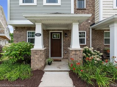 605 Jenny Way, Brighton, MI 48116