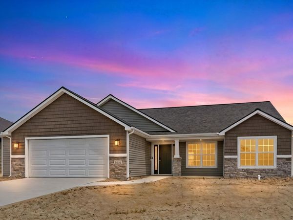 5038 Chickadee Drive, Woodburn, IN 46797