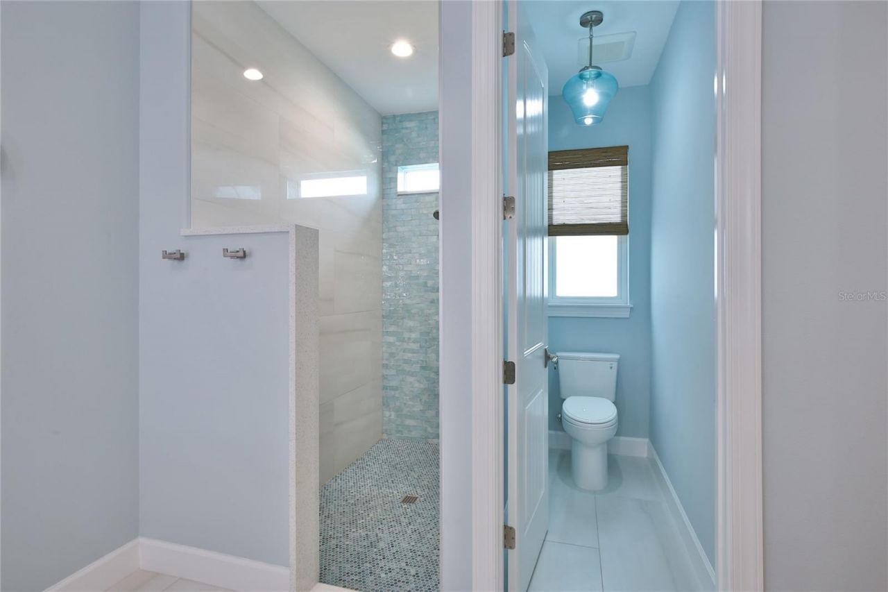 262 Island Circle, Sarasota, FL 34242 Photo