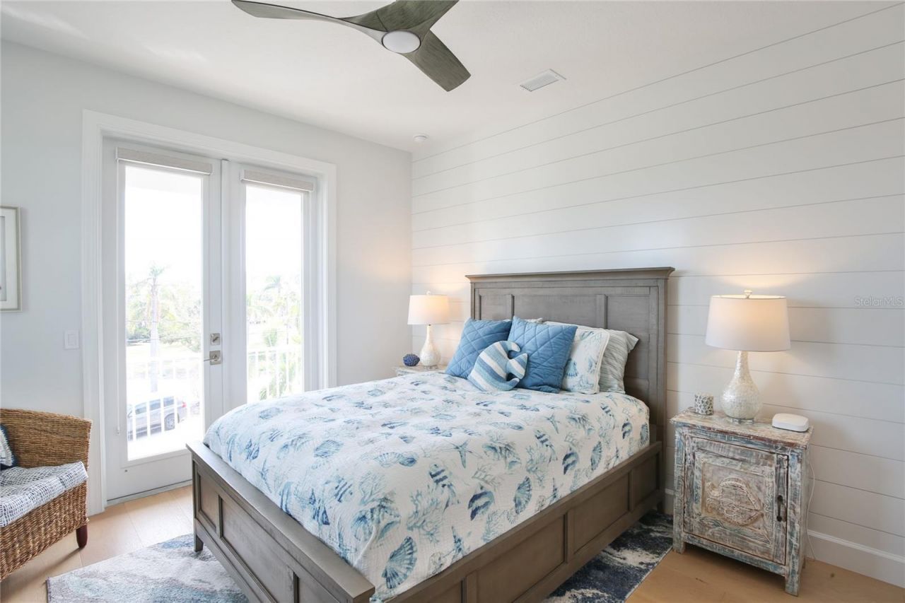 262 Island Circle, Sarasota, FL 34242 Photo