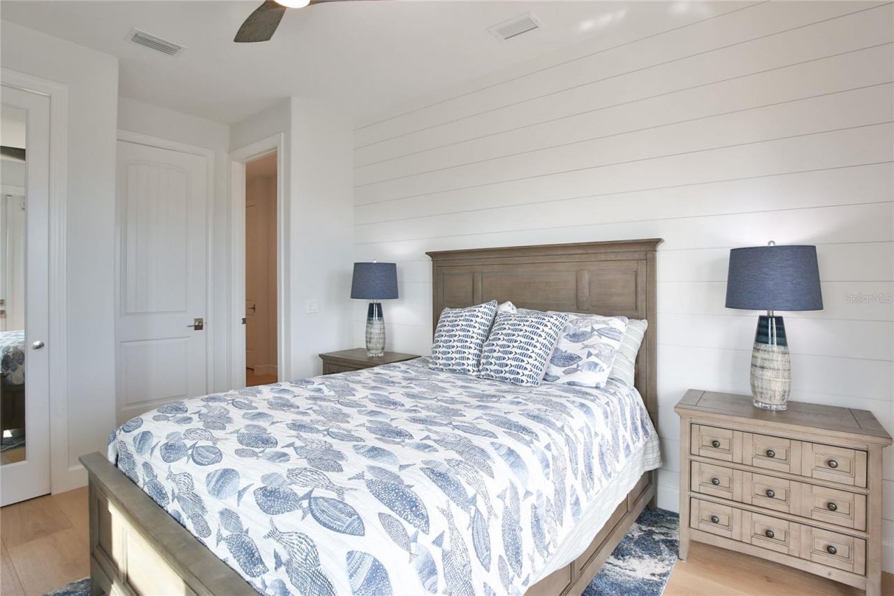 262 Island Circle, Sarasota, FL 34242 Photo