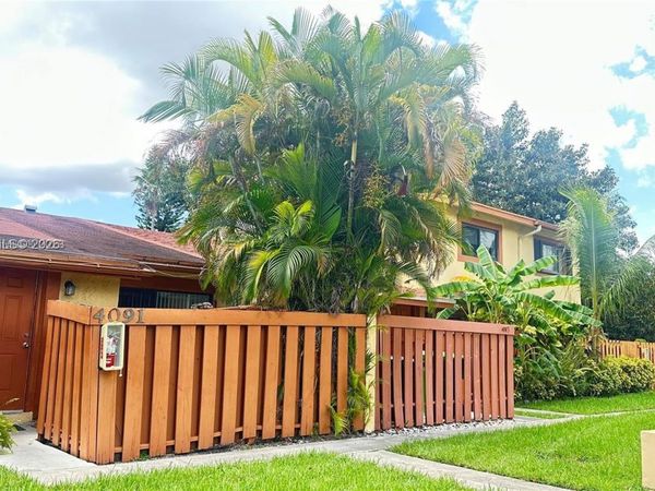 4091 Sierra Te, Unit 4091, Sunrise, FL 33351