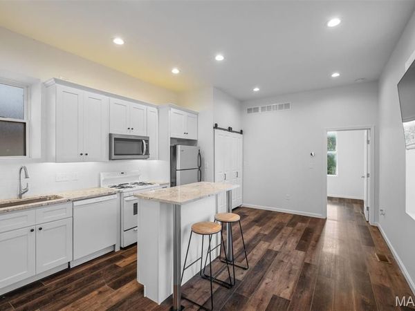6117 Alaska, St Louis, MO 63111