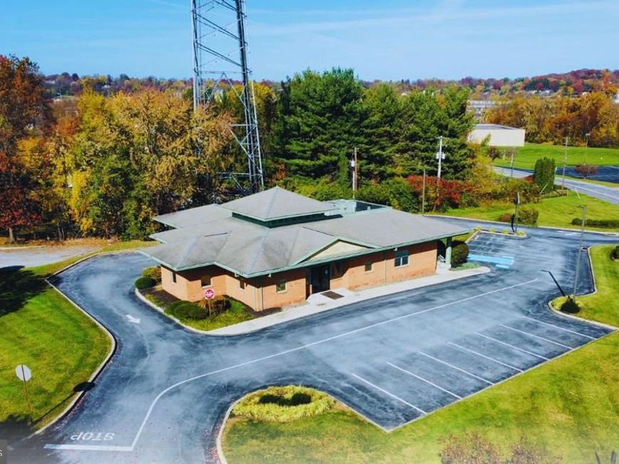 3060 Industry Drive, Lancaster, PA 17603 Main Photo