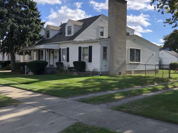 15163 University Street, Allen Park, MI 48101