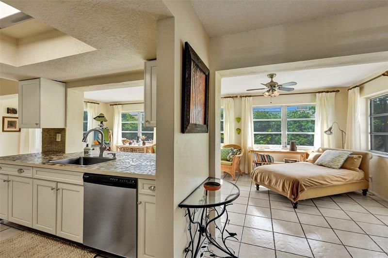 4712 NW 41st Avenue, Tamarac, FL 33319 Photo