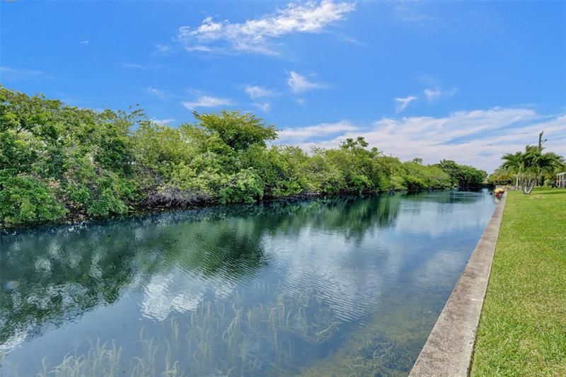 4712 NW 41st Avenue, Tamarac, FL 33319 Photo