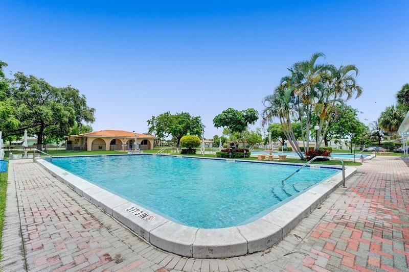 4712 NW 41st Avenue, Tamarac, FL 33319 Photo