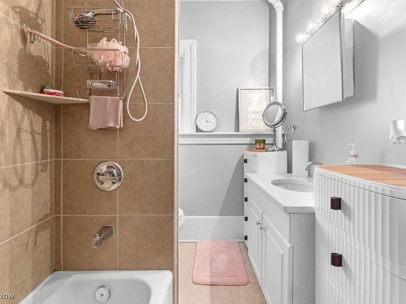 203 Glamorgan Street, Alliance, OH 44601 Photo 21