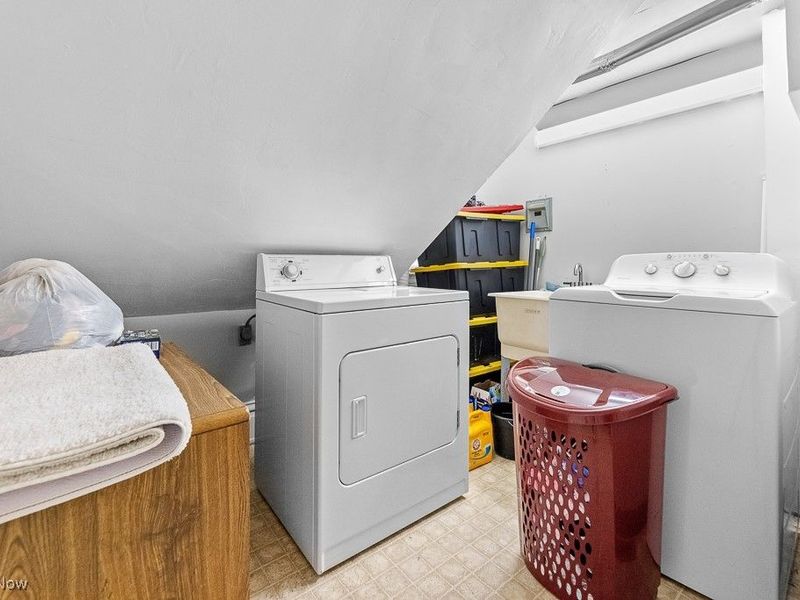 203 Glamorgan Street, Alliance, OH 44601 Photo 28