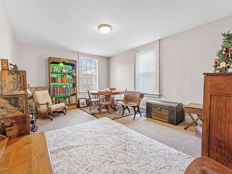 203 Glamorgan Street, Alliance, OH 44601 Photo 3