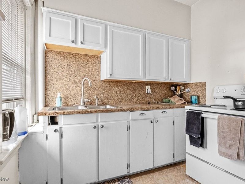 203 Glamorgan Street, Alliance, OH 44601 Photo 35