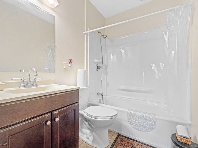 203 Glamorgan Street, Alliance, OH 44601 Photo 5