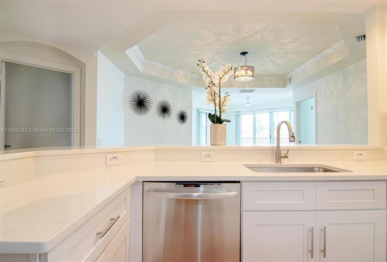 2743 1st Street, Unit 406, Fort Myers, FL 33916 Photo