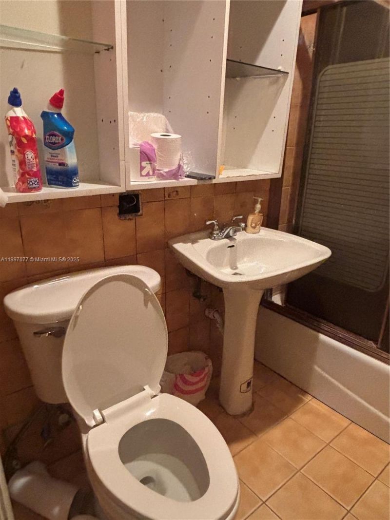 6261 SW 6th St, Miami, FL 33144 Photo