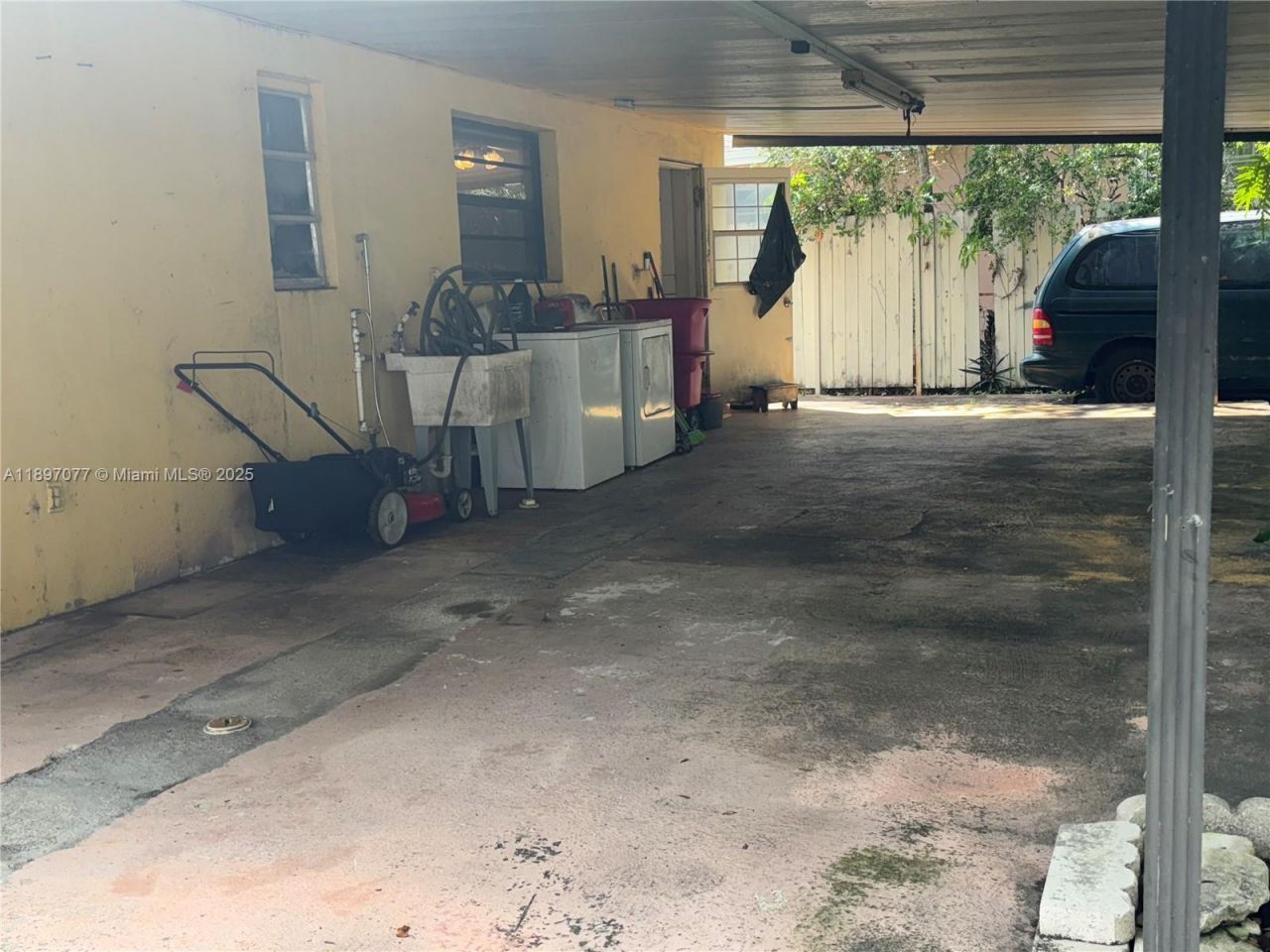 6261 SW 6th St, Miami, FL 33144 Photo