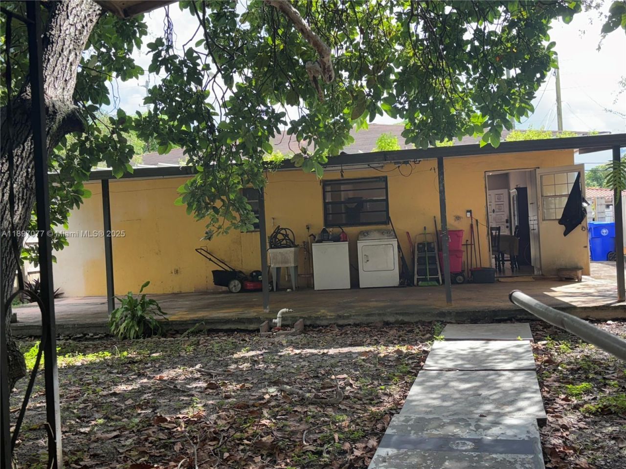 6261 SW 6th St, Miami, FL 33144 Photo