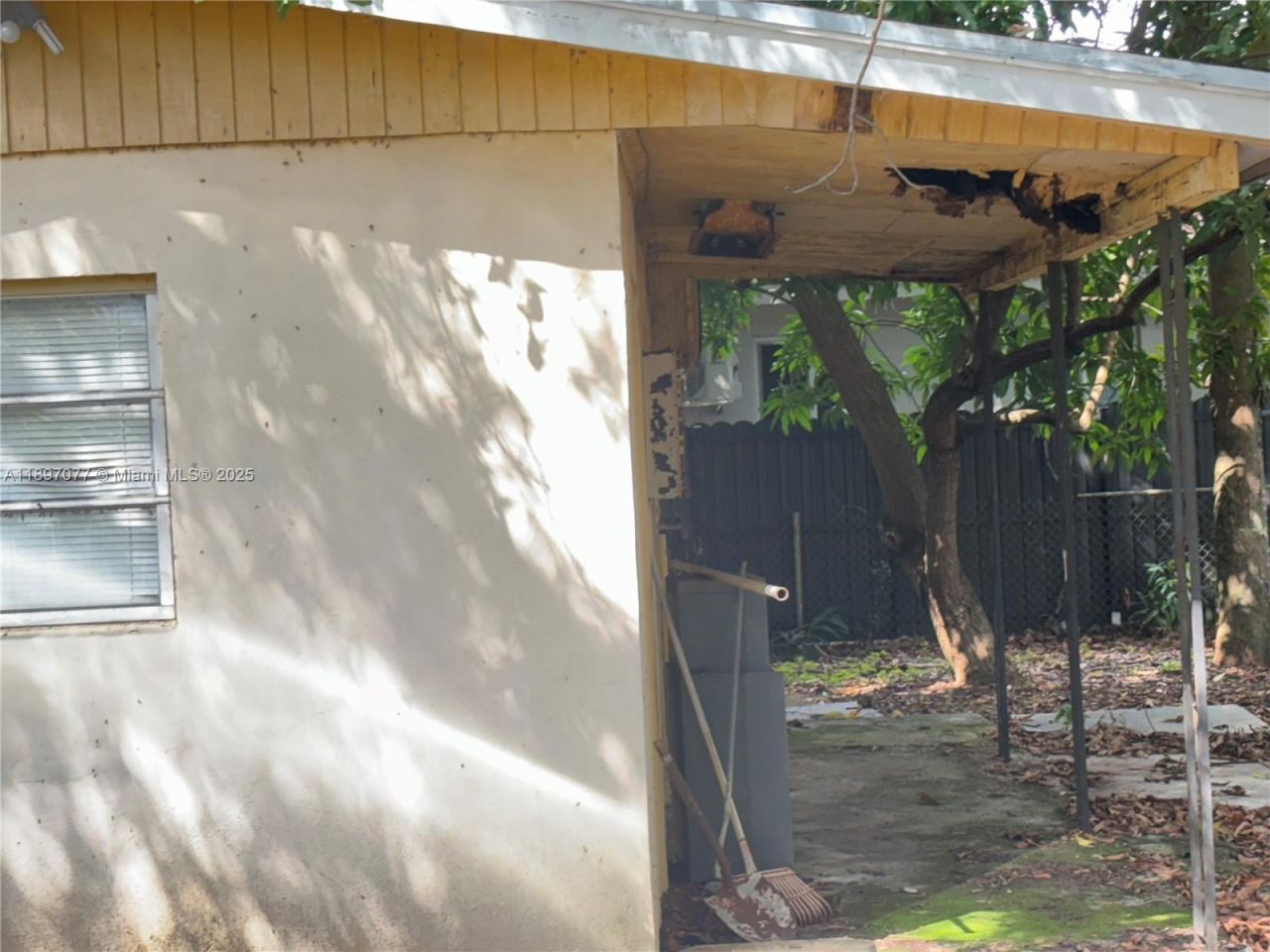 6261 SW 6th St, Miami, FL 33144 Photo