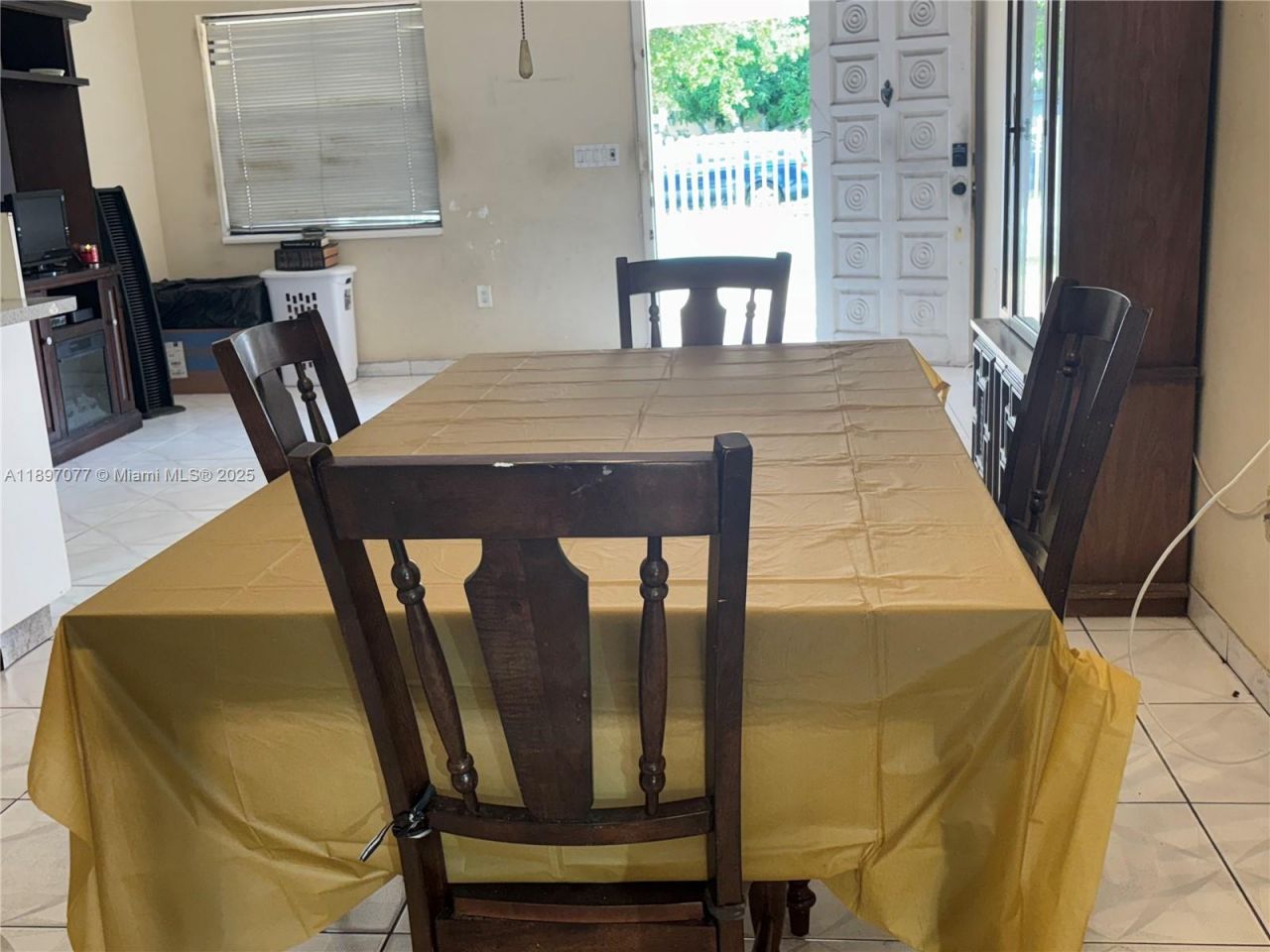 6261 SW 6th St, Miami, FL 33144 Photo