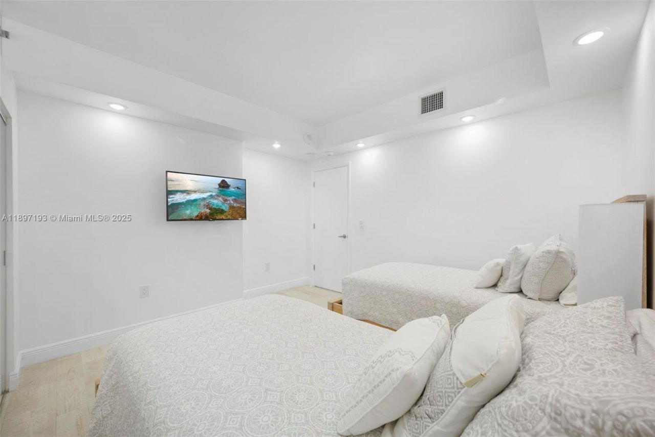 5000 N Ocean Blvd, Unit 1710, Lauderdale by the Sea, FL 33308 Photo